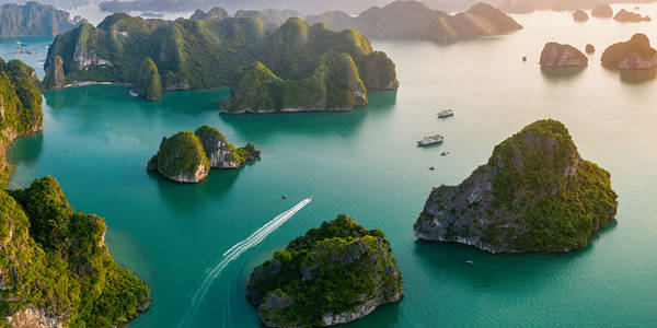 HIGH ANGLE VIEW OF ROCKS ON SEA csm EUR2407 83bc1b46ec