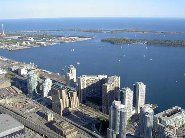 Toronto-by-DerKreuzfahrer